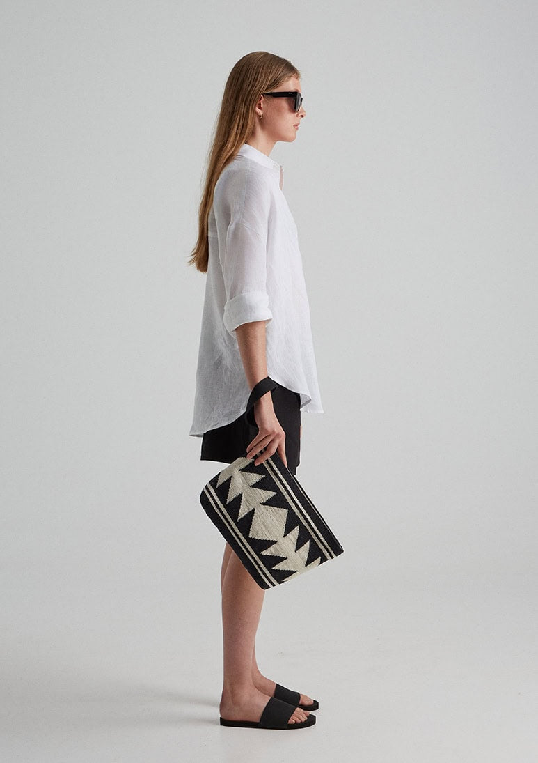 Azur Midi Clutch Bag – Black