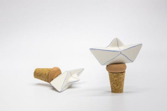 Ceramic bottle cork – little boat | Κεραμικό πώμα κρασιού - Καραβάκι