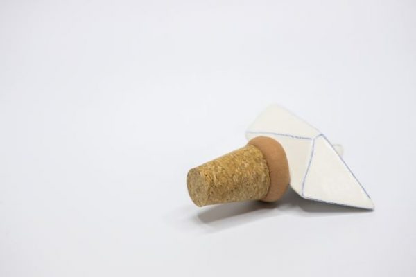 Ceramic bottle cork – little boat | Κεραμικό πώμα κρασιού - Καραβάκι