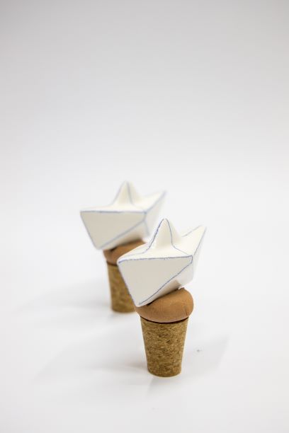 Ceramic bottle cork – little boat | Κεραμικό πώμα κρασιού - Καραβάκι